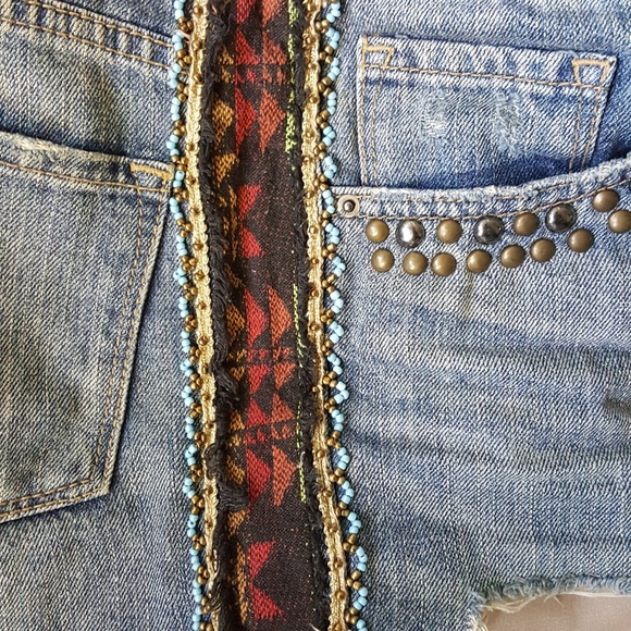 BDG Women’s shorts- size 25 W - Picture 6 of 6